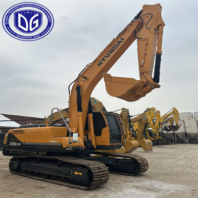 현대 220LC-9S 발굴기 및 강력한 토지 이동 프로젝트