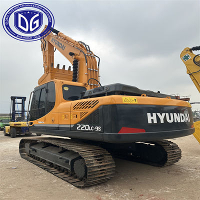 현대 220LC-9S 발굴기 및 강력한 토지 이동 프로젝트