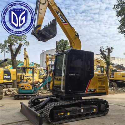 사용 된 Sany SY75C 7.5Ton 첨단 수압 시스템과 함께 작은 발굴기
