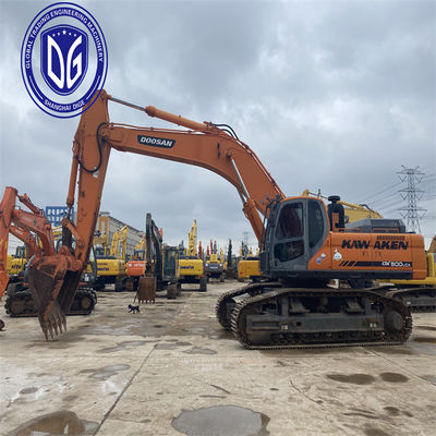 오래 사용 된 Doosan DX500 50Ton 크롤러 발굴기 원본 및 좋은 상태