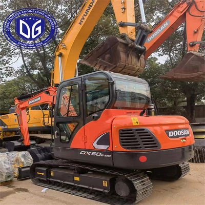 안전하고 안정적인 DX60 사용 Doosan 6톤 발굴기 사용 미니 완전히 업그레이드