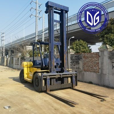 10t FD100 강력한 수압 기계와 함께 사용 된 코마쓰 포크리프트