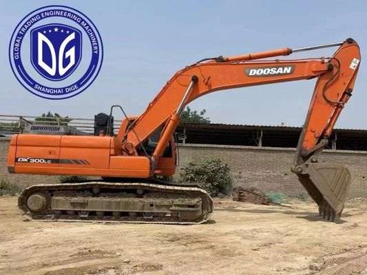 시간 및 노동 절약 DX300LC 30t 고도로 내구성있는 사용 된 Doosan 발굴기
