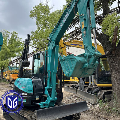 가볍게 사용된 Kobelco SK55 5.5톤 크롤러 발굴기 90% 신품