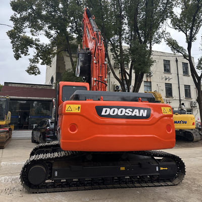 트랙 이동형 Doosan DX225 발굴기 건설 프로젝트에 대한 우수한 성능과 신뢰성