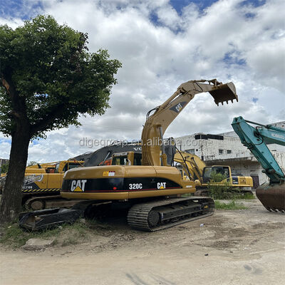중고 Caterpillar 320C 20t 발굴기 최고의 가격으로 재고 중 견고하고 강력한 발굴기 판매